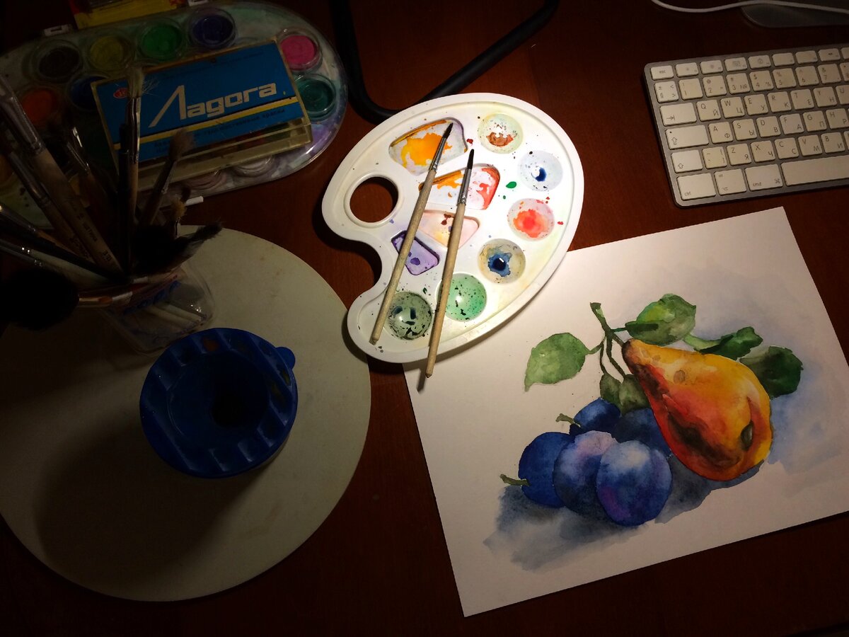 Натюрморт: груша и сливы, акварель.