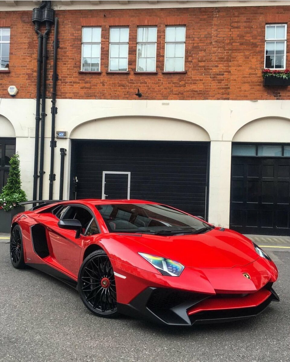   lamborgini  Auto world  