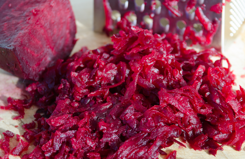 Красный корнеплод. Свекла. Как сделать красную стеклу. Свекла винегретная. Как сделать красную стеклу.