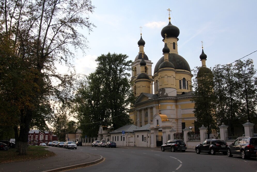 Храм введения пресвятой у салтыкова моста