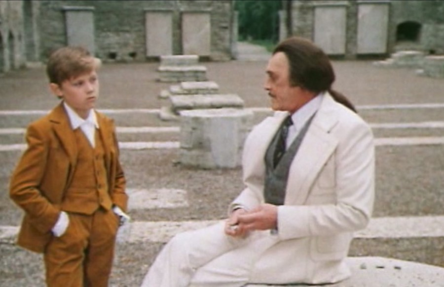 Летние каникулы это такие сладкие воспоминания, с которыми не сравнится ничто. Три месяца свободы, которые у многих проходили у бабушки в деревне и в пионерском лагере.-10