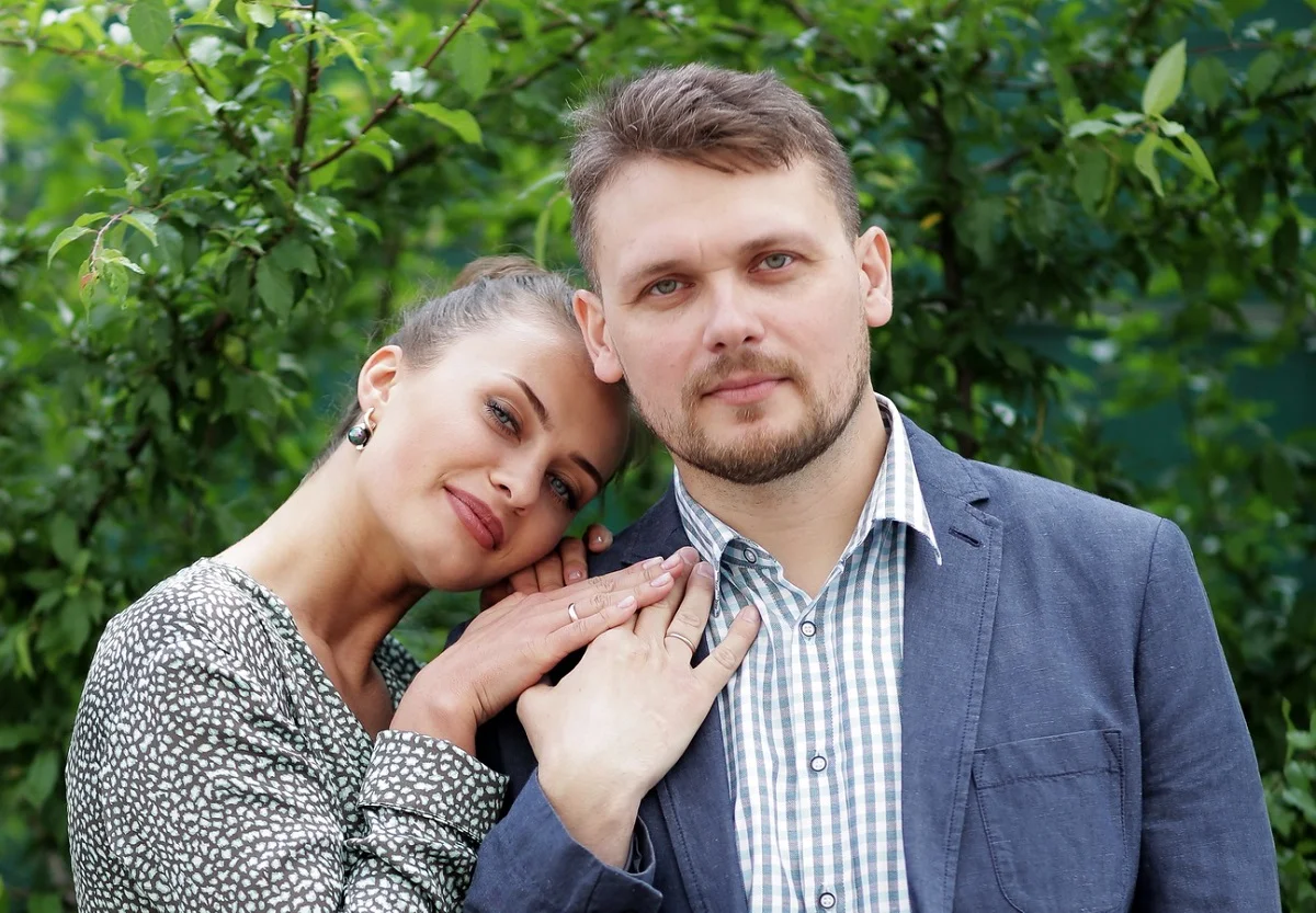 Николай Иванов и Анна Ковальчук в фильме "Любовь и немножко пломбира" 2019 год