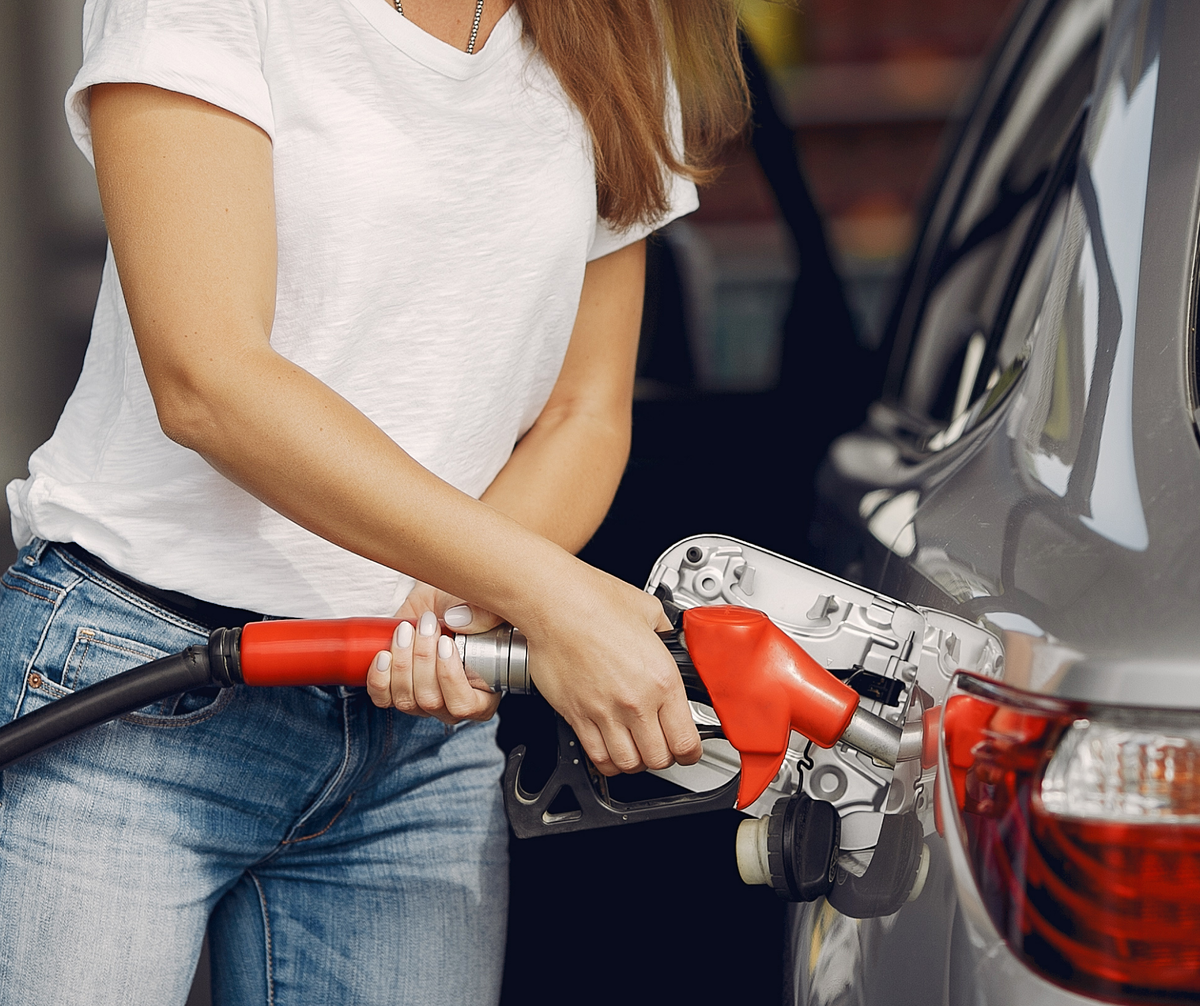 На заправке⠀