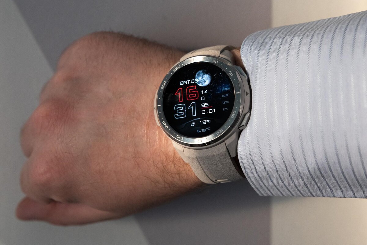 Обзор HONOR Watch GS Pro: ну очень суровые смарт-часы | МТС/Медиа | Дзен