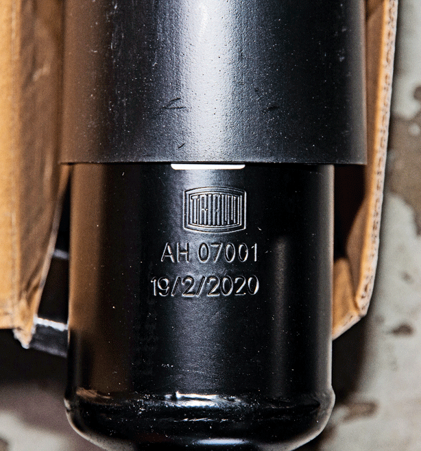 Каталожный номер и дата выпуска каждого амортизатора TRIALLI нанесены на его корпус 