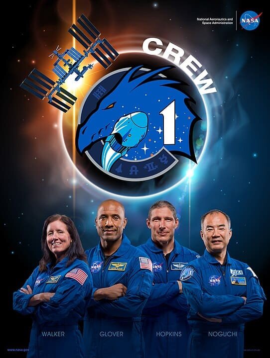 экипаж SpaceX Crew Dragon "Стойкий" миссии Crew-1 - фото SpaceX и NASA