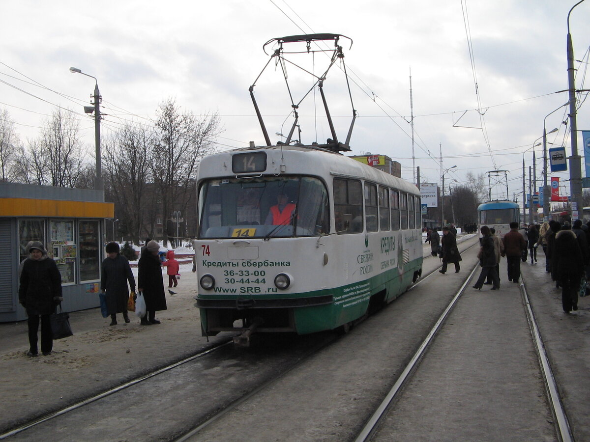 Остановка Педуниверситет и чешcкий трамвай "Татра", 02.02.2008