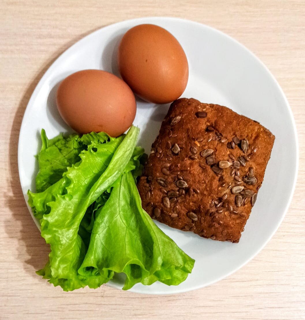 Это завтрак Сереги. Мне бы он тоже очень понравился, но увы....