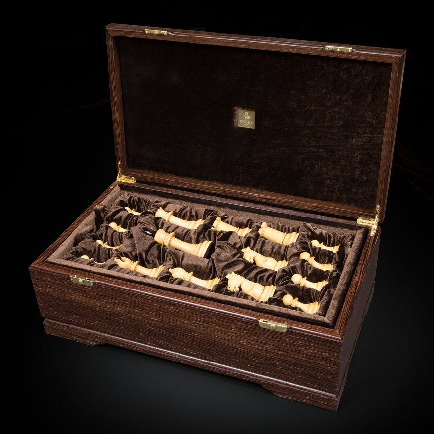 На фото: Шахматный набор "Стаунтон Ретро". Фото с сайта kadun.ru