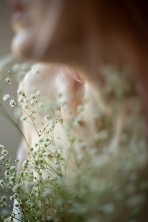 На фото использована всего одна веточка гипсофилы. 