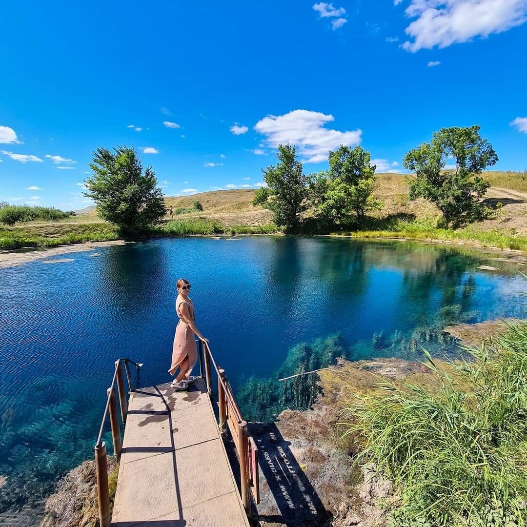 Голубое озеро