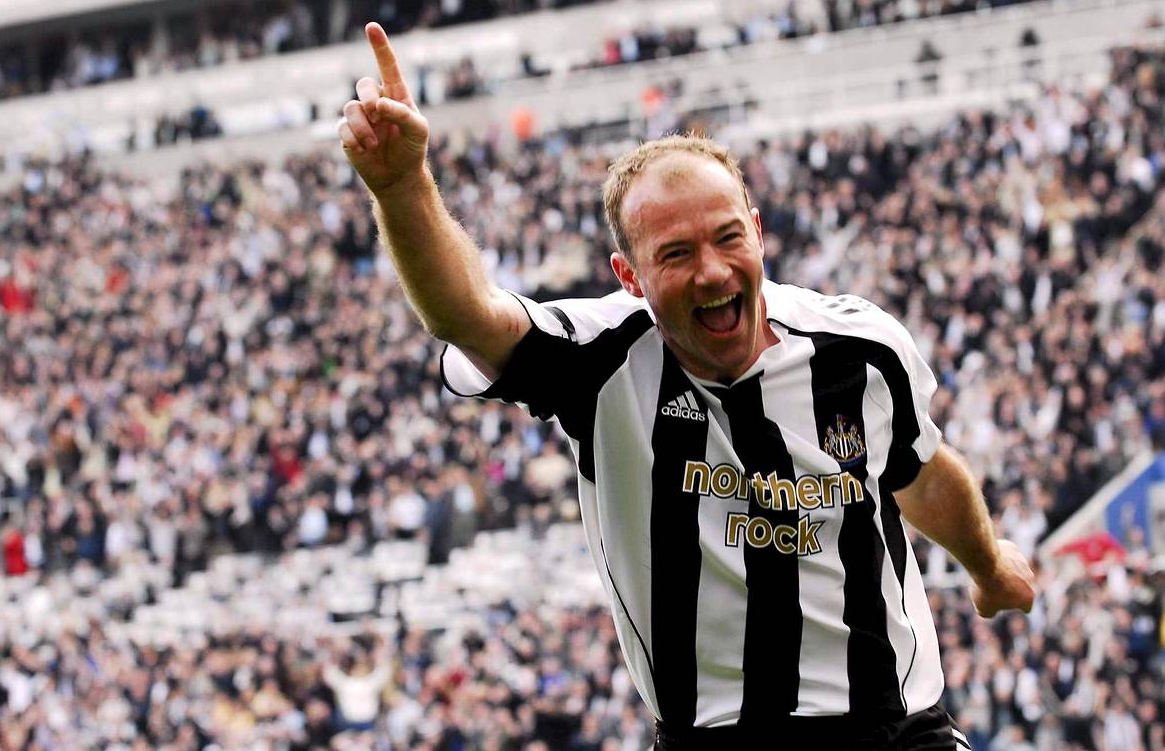 Alan shearer. Алан Ширер Ньюкасл. Алан Ширер футболист. Алан Ширер сборная Англии. Алан Ширер 2021.