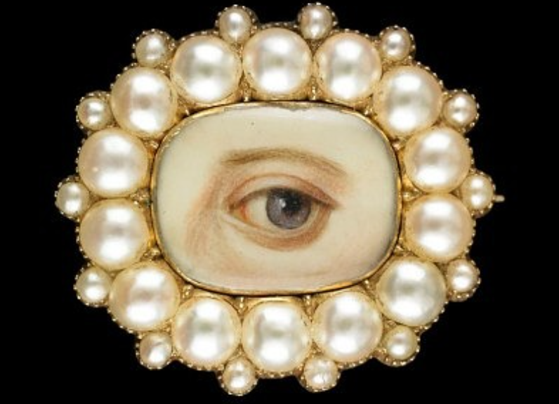Брошь времен георгианской эпохи с глазом, украшенная жемчугом
