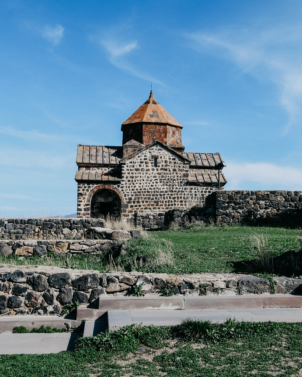 ТОП 5 армянских храмов возле Севана