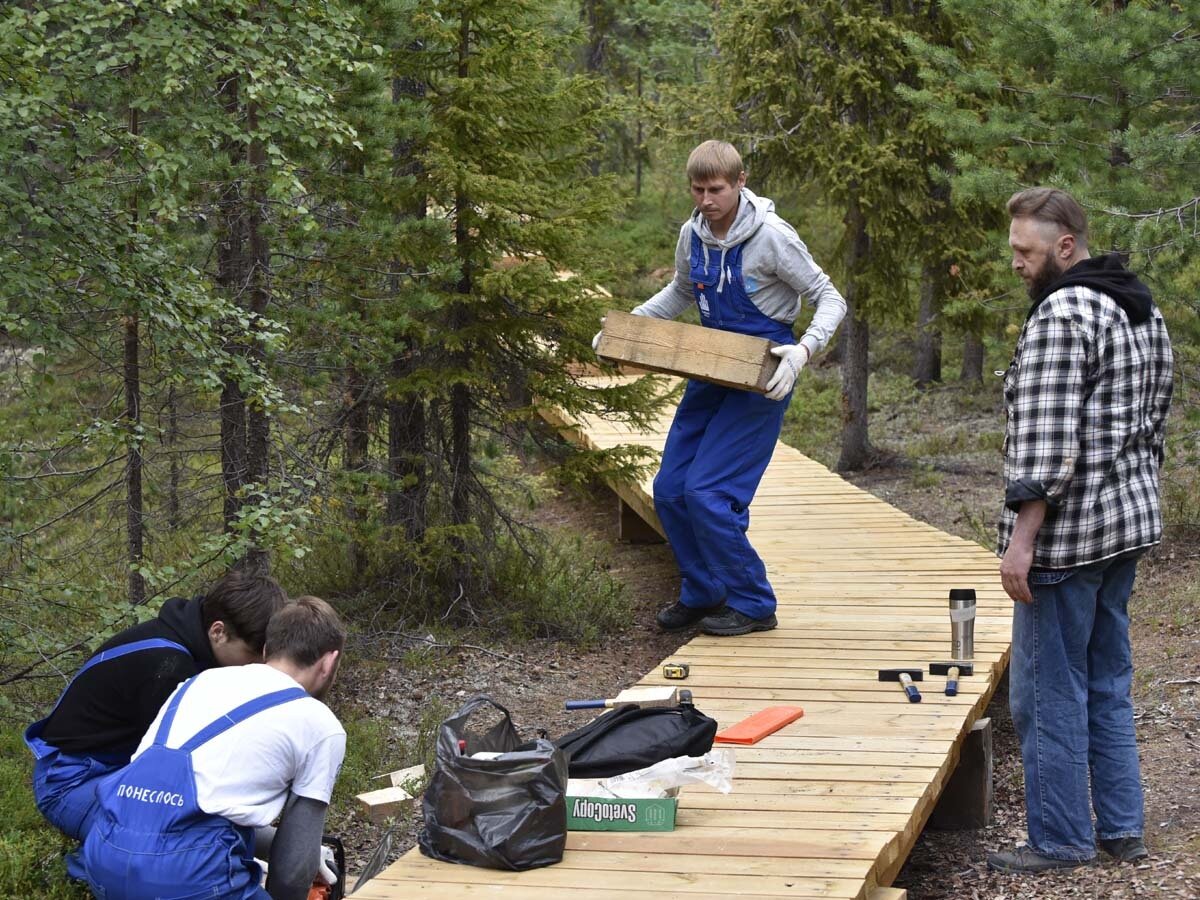 гора пику-де-сан-томе 2024 метра. пешая тропа к пляжу могрен фото. 1. малай богаз тропа. тропу не вижу.