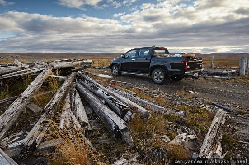 Въезд в город, тут было КПП