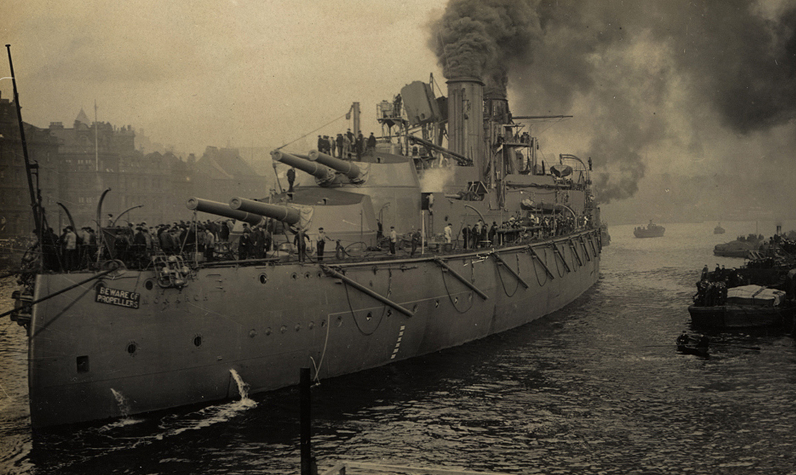 Вмф второй мировой. HMS Monarch 1911. Британский линкор HMS Dreadnought. Корабль Монарх линкор Британия. Дредноут корабль в первой мировой войне.