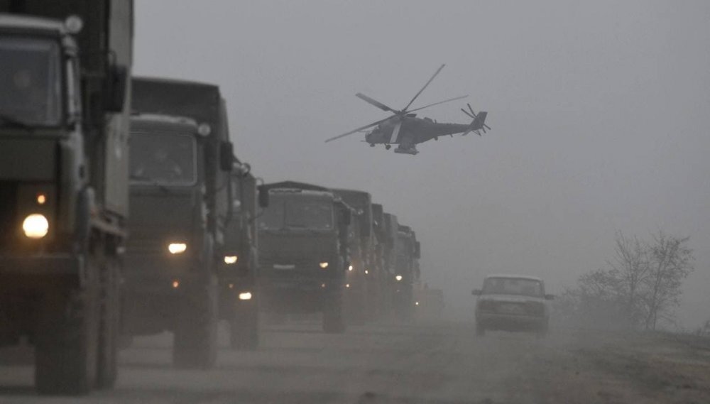 Колонна боевой техники ВС РФ на юге Украины и прикрытие с воздуха. Источник: t.me/milinfolive