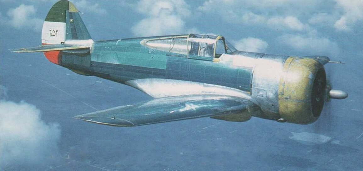 Hawk хорошо экспортировался. Окраска и арабские обозначения на руле направления позволяют легко идентифицировать самолет как одну из 10 машин Н75А-9, заказанных в 1938— 1939 годах Персией. Было получено только девять машин из десяти, все они в 1941 году достались британцам, которые переправили их в Индию. Там машины использовались как тренировочные под наименованием Mohawk Mk IV.