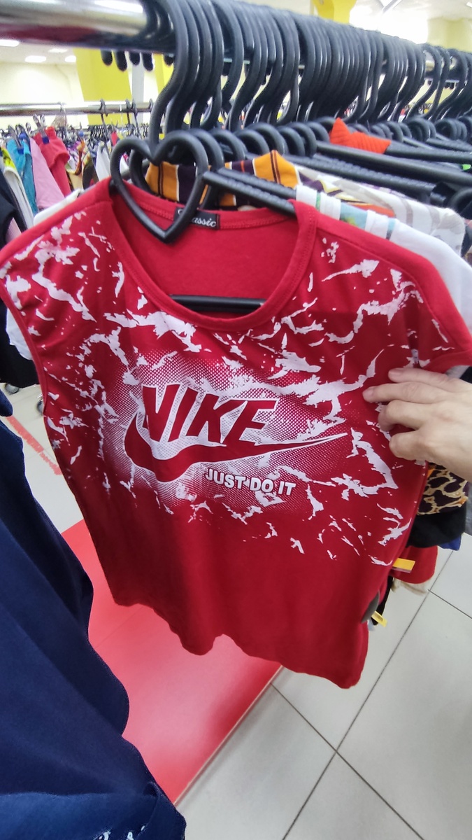 Футболка