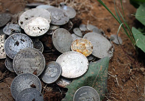 клад в лесу