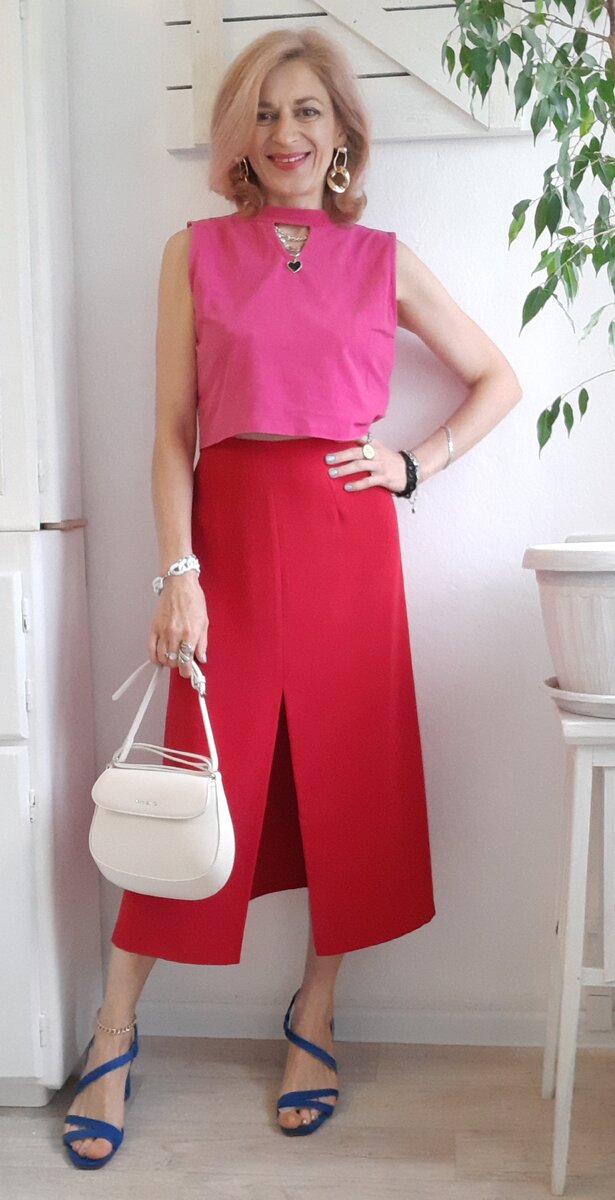 Топ из секонд-хэнда.