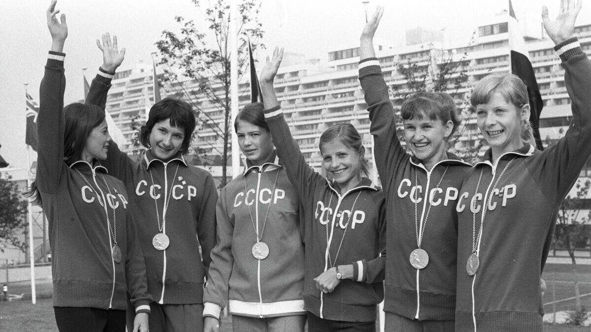    Сборная СССР по спортивной гимнастике с золотыми медалями Олимпиады 1972 года.© РИА Новости / Юрий Сомов