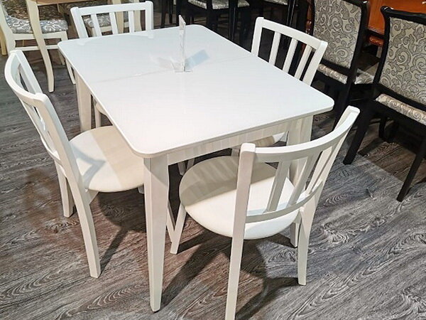 Стулья коллекции Kenner 105М сочетают изящность и воздушность форм с надежностью и функциональностью в эксплуатации. Прекрасно будут сочетаться со столом в современном стиле