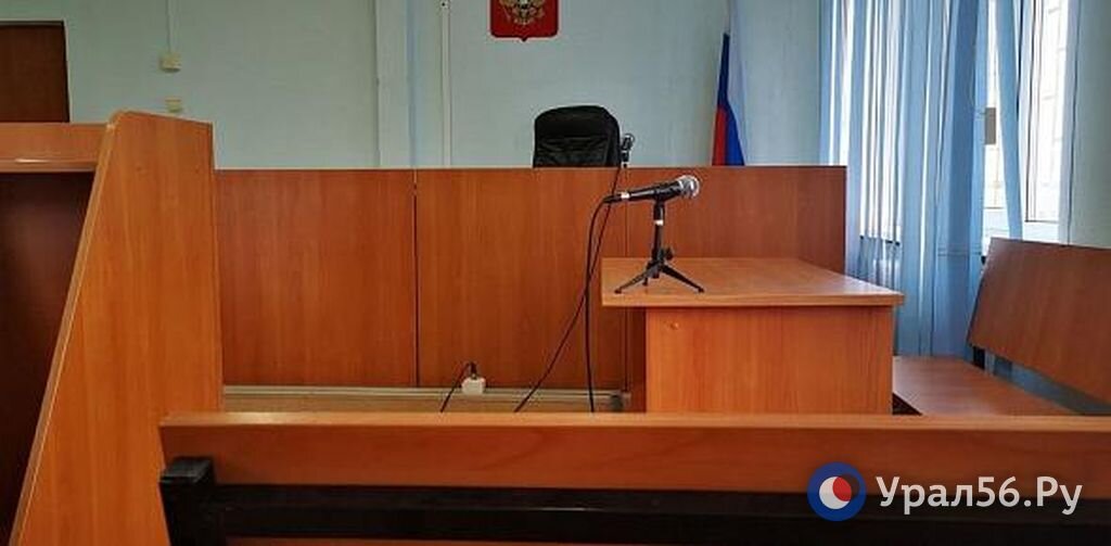    Каменный век: В Орске девушке сломали челюсть, закидывая ее камнями