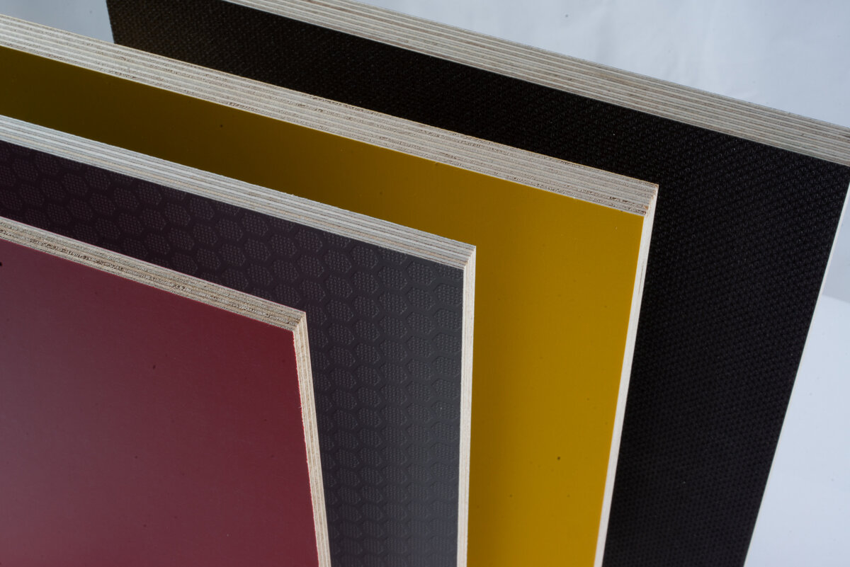 На маркетплейсе представлено более 118 видов фанеры