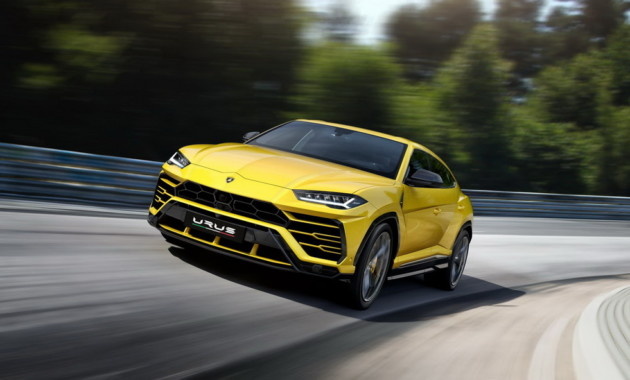 Новая модель Lamborghini была оснащена мотором V8 с четырьмя цилиндрами, мощностью на 650 лошадиных сил. С таким двигателем автомобиль достигает "сотни" за 3,6 секунды.