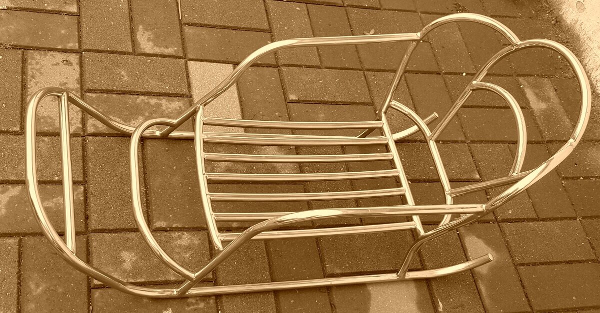  Цены на дизайнерские санки ручной работы - от 40 000 руб. 