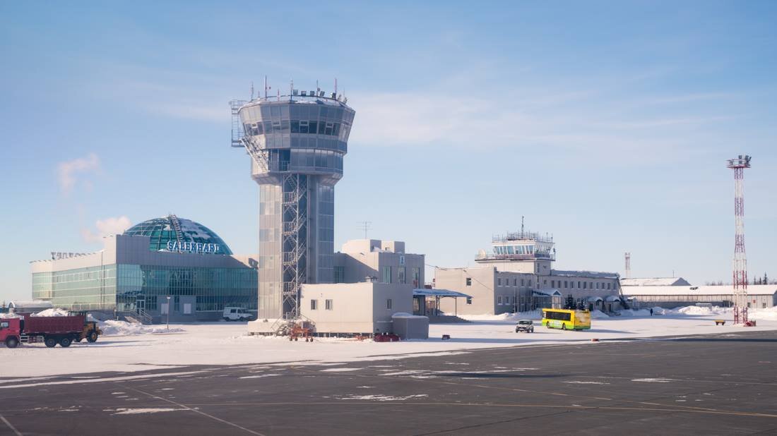 Номер аэропорта салехард. Старый аэропорт салехард. Надым уренгой аэропорт. Номер аэропорта салехард. Аэропорт салехард.