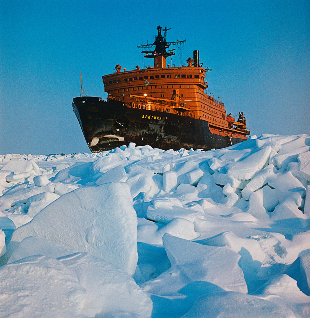  После распада Советского Союза российская Арктика годами страдала от пренебрежительного отношения вплоть до начала 2000-х годов, когда к ней вновь возродился интерес.