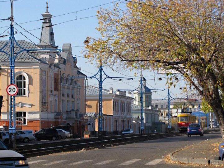 Город барнаул улицы. Барнаул старый центр. Город барнаул улицы. Пешеходная улица мало-тобольская барнаул. Ленинский проспект барнаул.