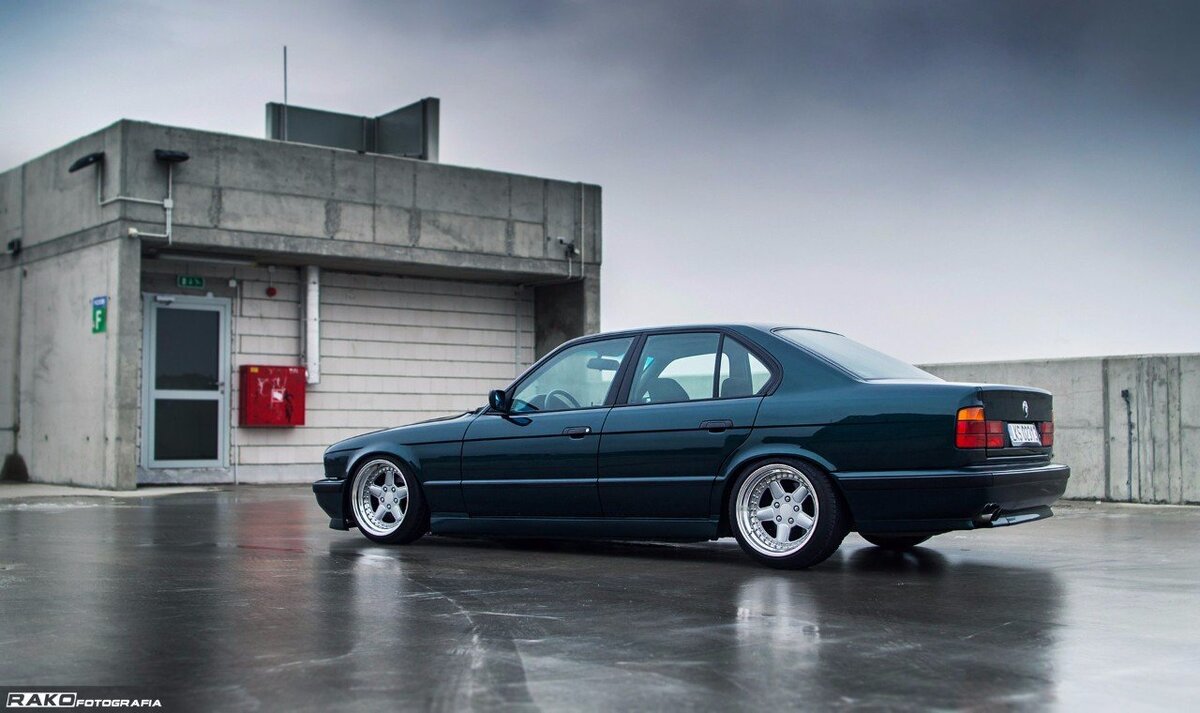 Пацан на BMW e34