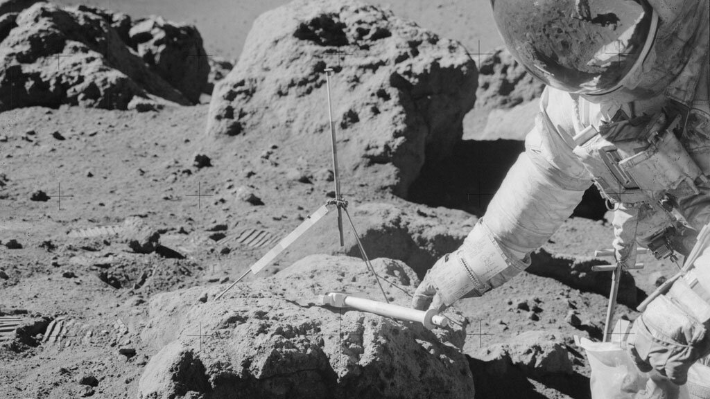 Лунная пыль