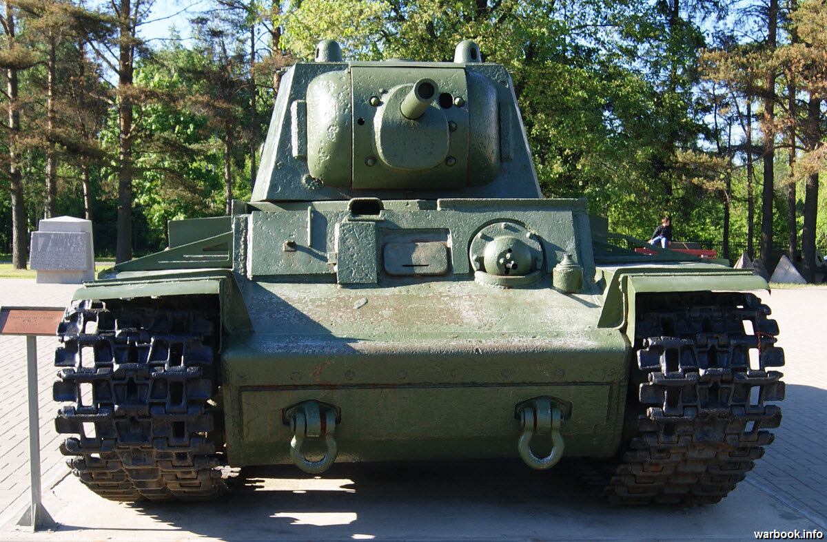 Первый тяжелый танк. Танк кв-1. Тяжелый танк кв-1с. Кв 1 танк СССР.