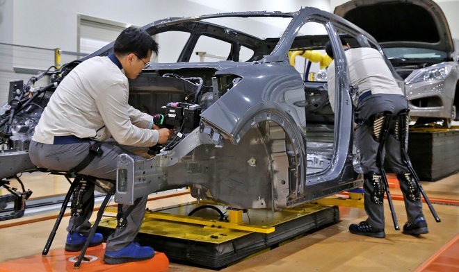 Hyundai Chairless Exoskeleton (H-CEX)