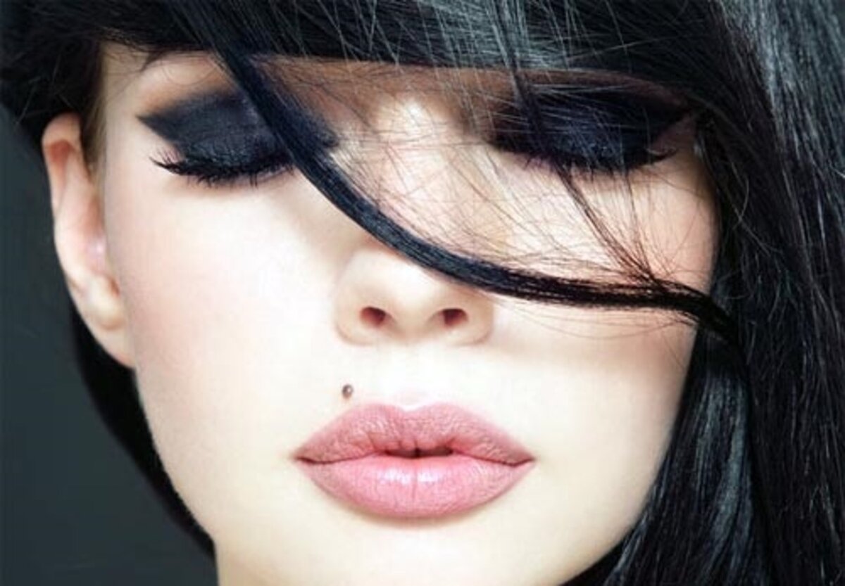 Косметическая мушка