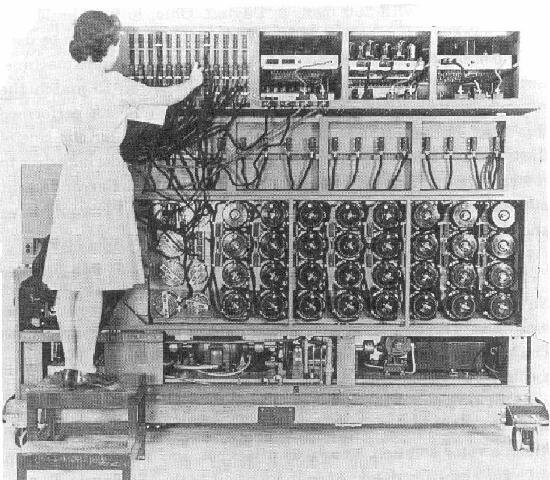  Началу расшифровки сообщений знаменитой «Enigma» положила «Bomba kryptologiczna» созданная польскими математиками.-2
