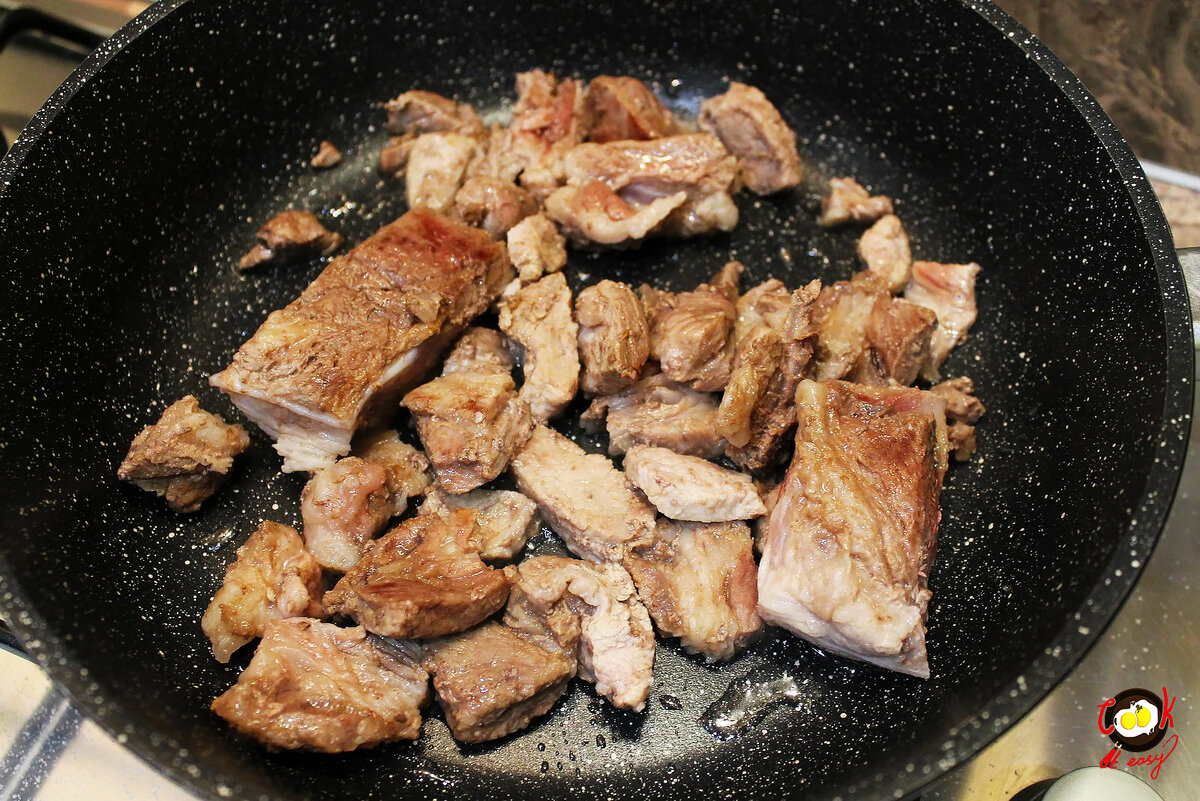 Поджарить мясо до румянца