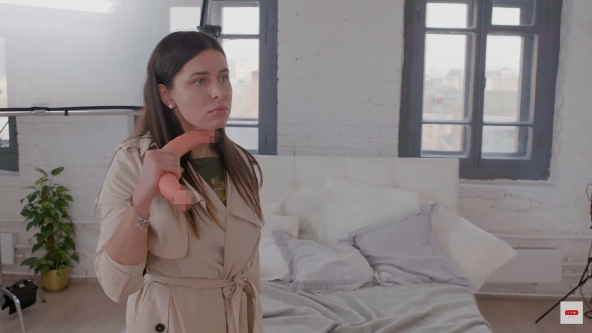 Хорошо, что мама не знает, что я это смотрю. Лучше бы и я не знала, что я это смотрю