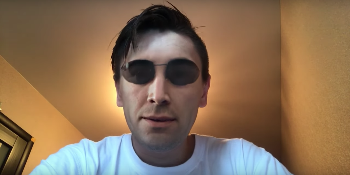 Киану Ривз говорит по-русски