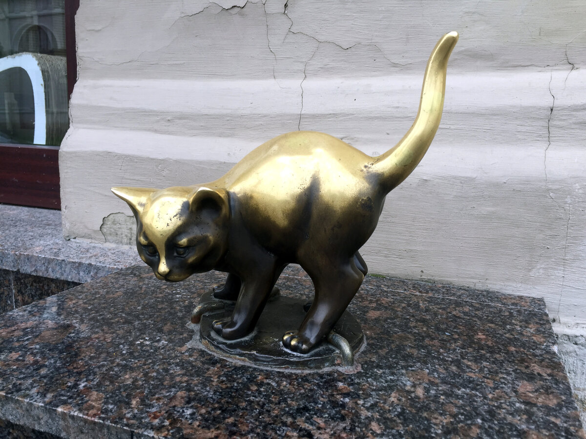 памятники кошкам в санкт петербурге адреса