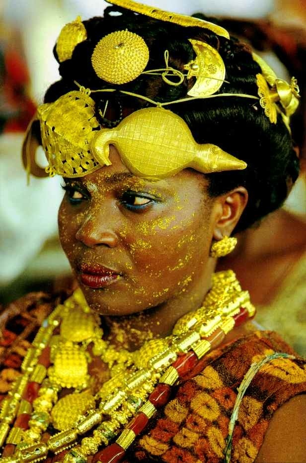 https://i.pinimg.com/736x/c1/ba/87/c1ba875b4fc4846c534d15fd271de649--african-royalty-african-queen.jpg