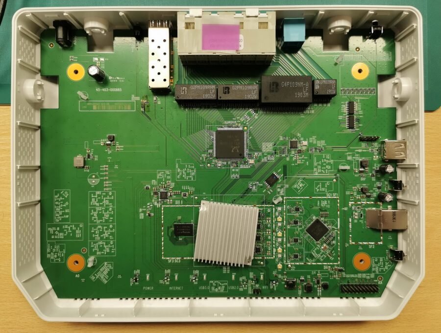 Еще одно фотосвидетельство работы над моделью с 8-портовым коммутатором