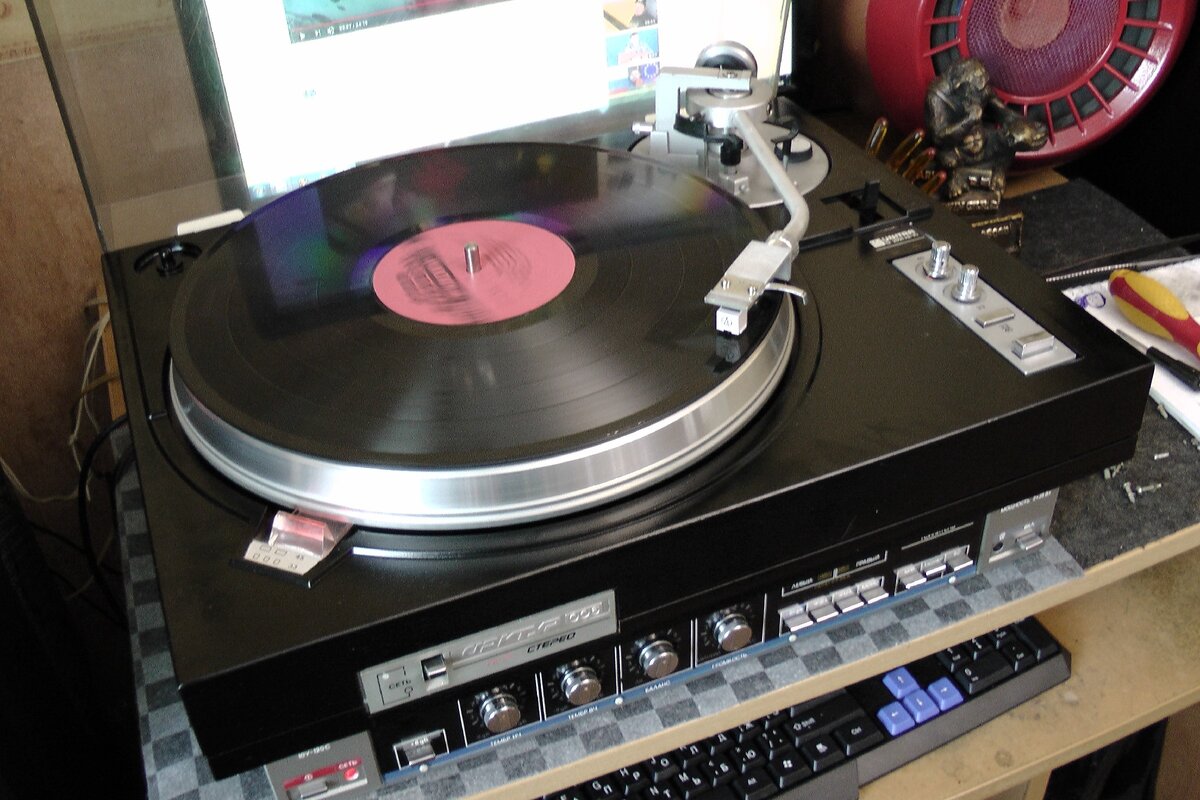 покрасил в чёрный