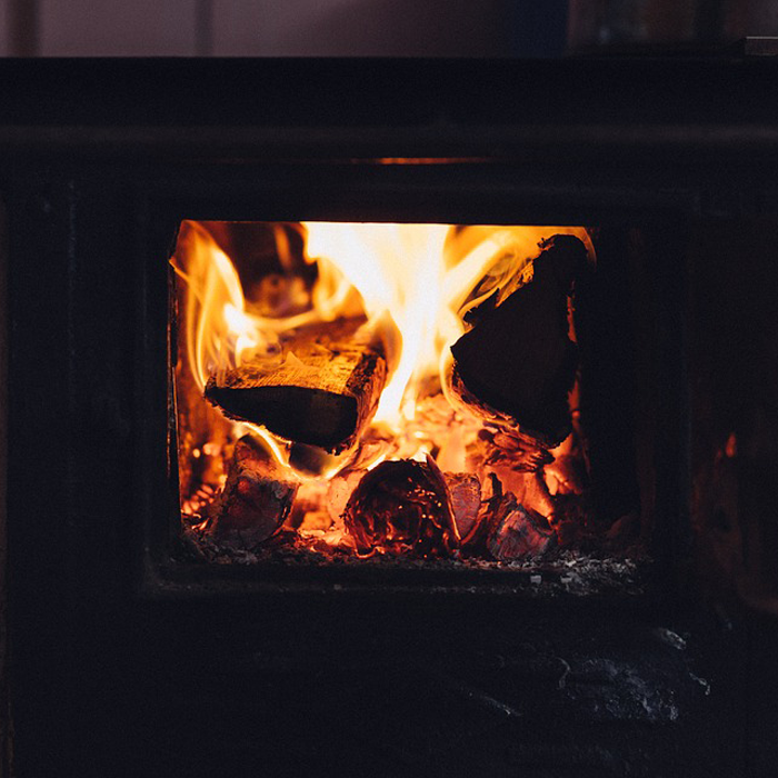 https://pixabay.com/photos/old-stove-hot-fire-flame-2568425/