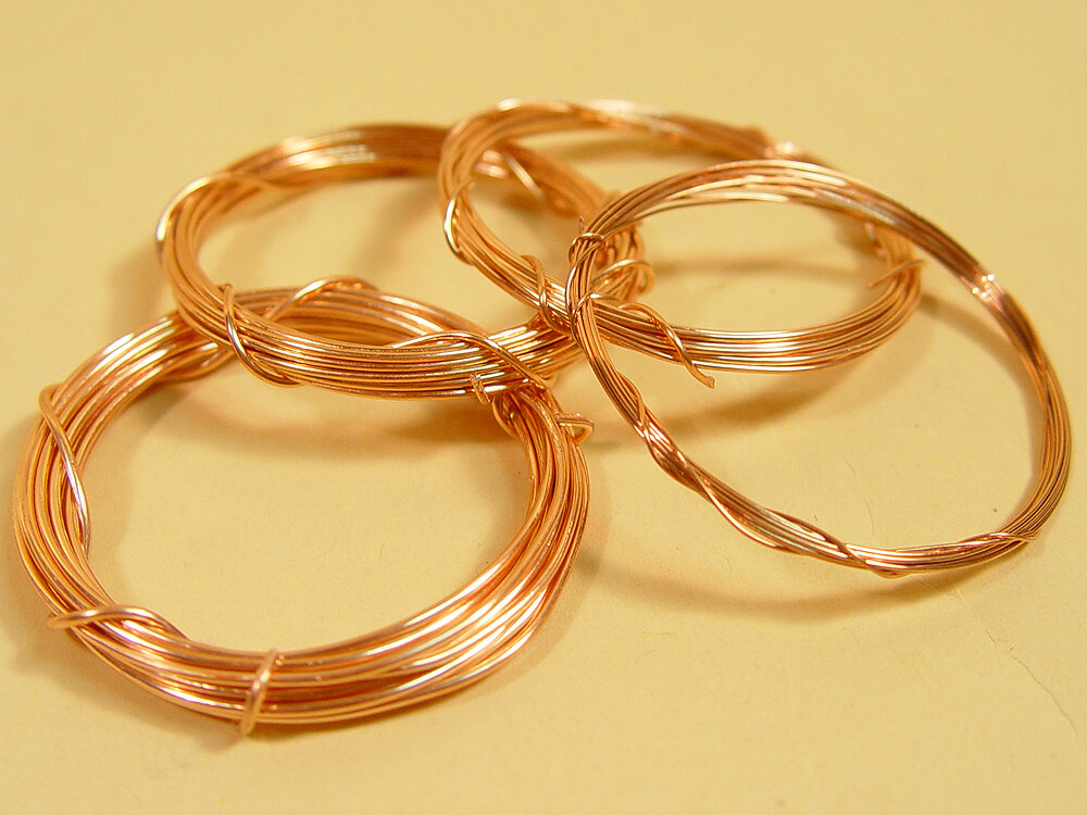 Медная проволока. А ведь бывает и светлее. Фото с сайта https://metprod.ru/